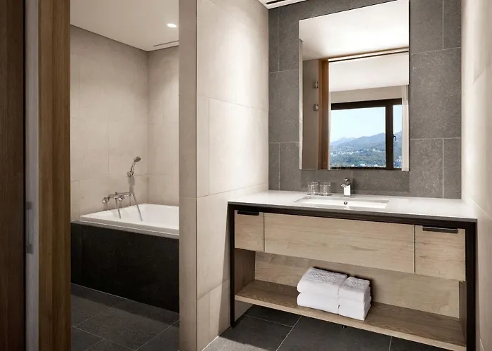 Four Points By Sheraton Josun, Myeongdong Hotel Seúl