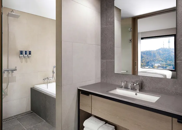 Hotel Four Points By Sheraton Josun, Myeongdong 4*